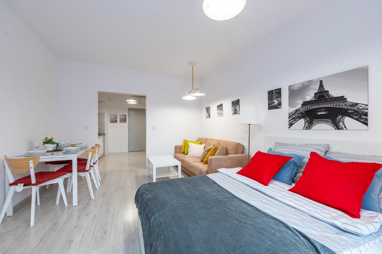 Luxury In City -3- Studio Bright & Secure Free Parking Lodz  Exterior photo